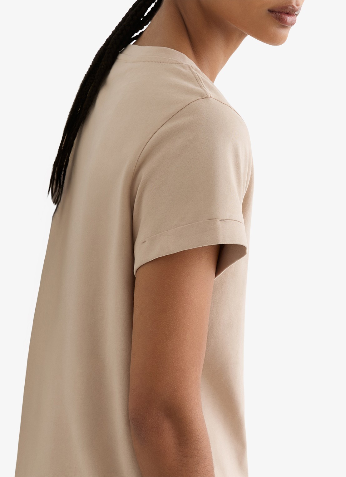 Reiss Luna T-shirt met V-hals  - detail 5 camel