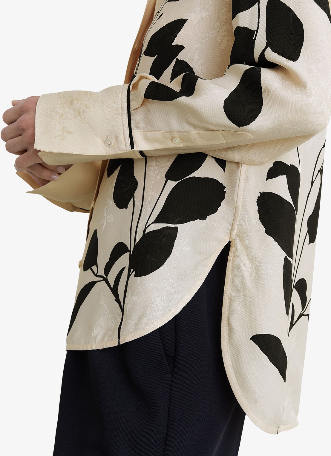 Reiss Lyla blouse met paisley dessin - detail 4 creme