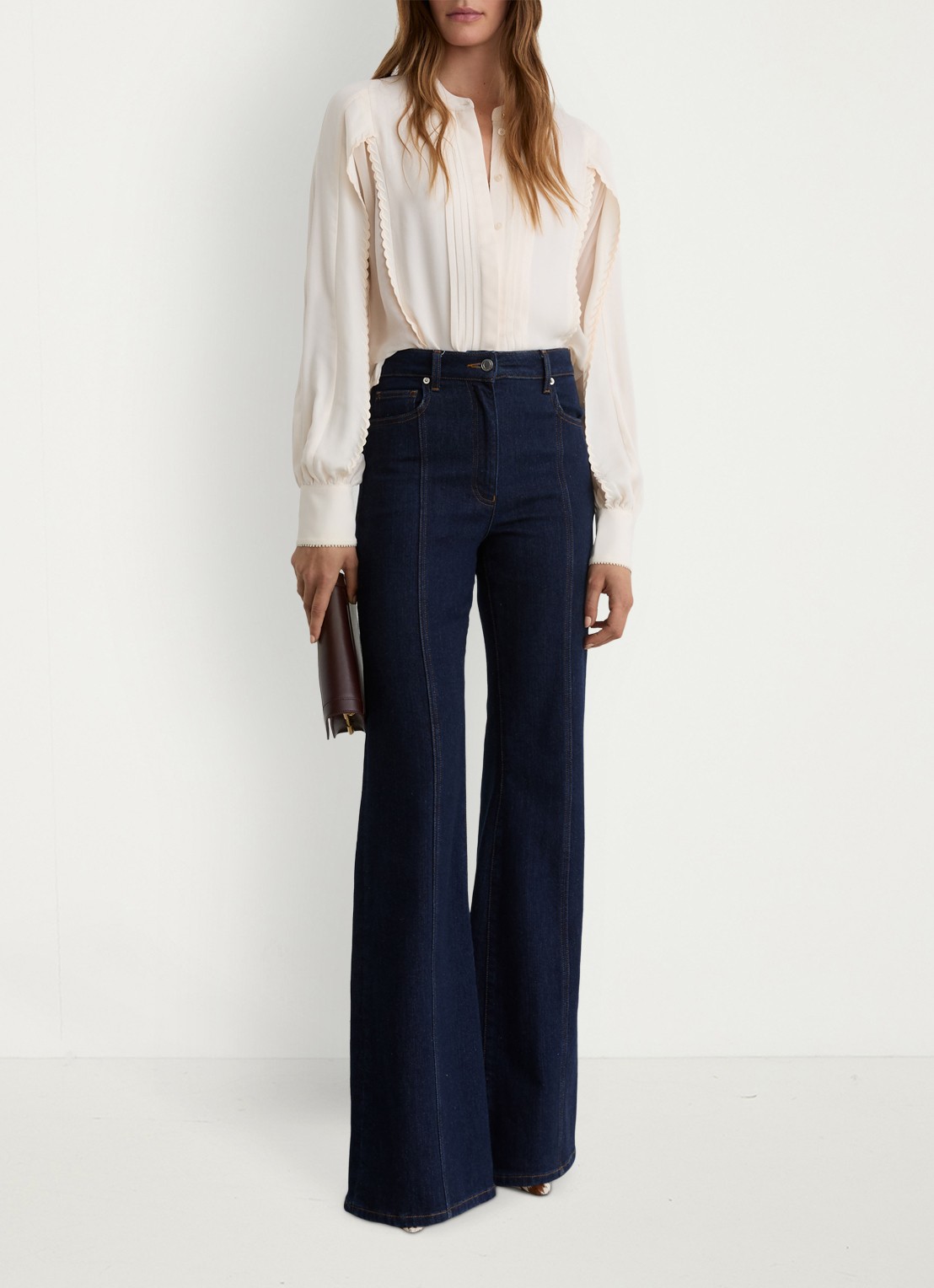 Reiss Maddie blouse met plooidetail - voorkant 2 beige