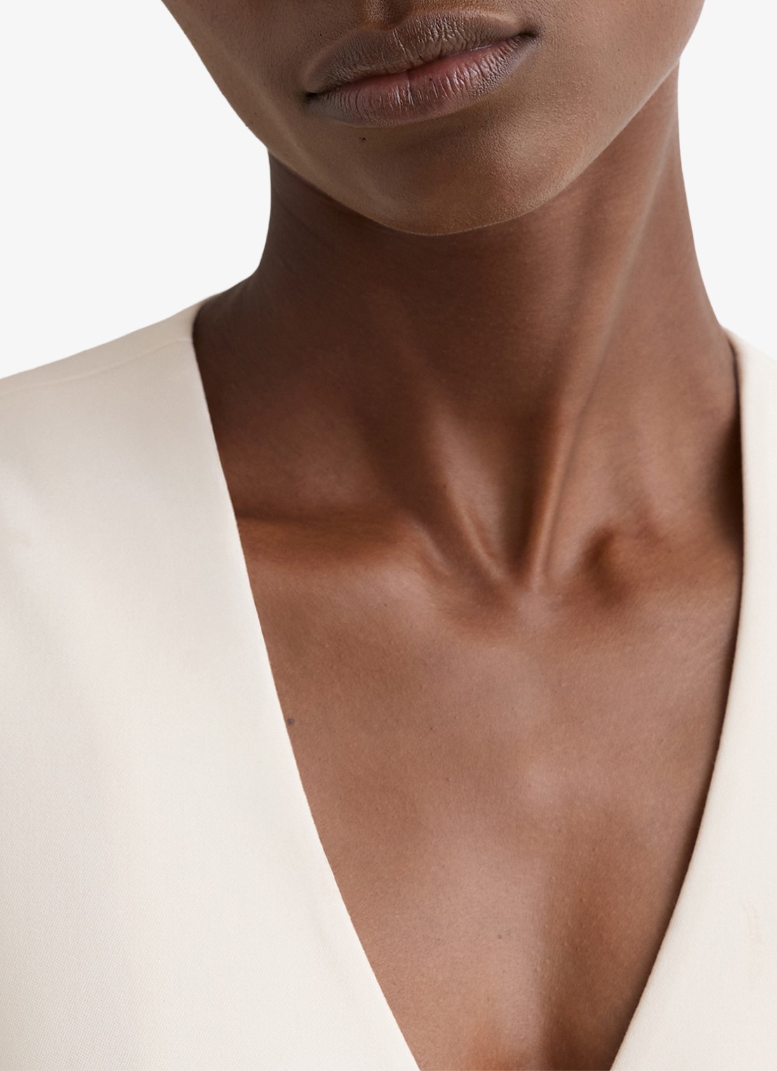 Reiss Malin gilet met V-hals - detail 4 creme