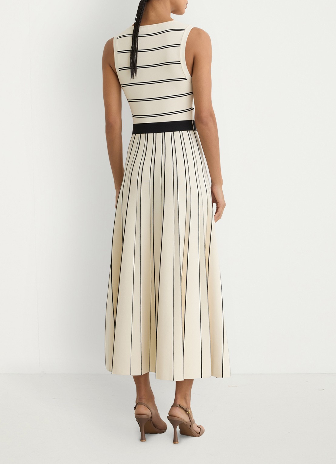 Reiss Mallory midi jurk met plooien  - achterkant beige