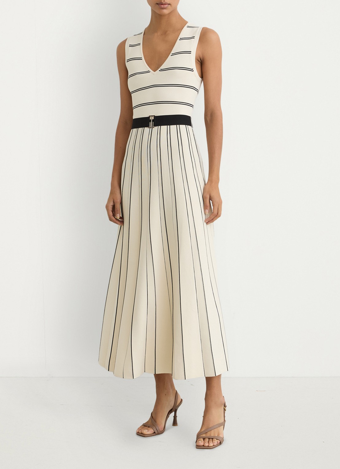 Reiss Mallory midi jurk met plooien  - detail 3 beige