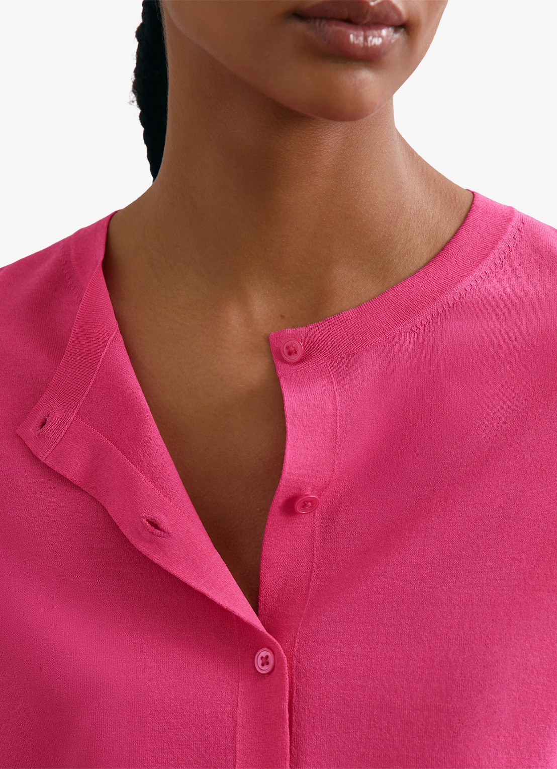Reiss Mara fijngebreid vest met ronde hals - detail 2 oudroze