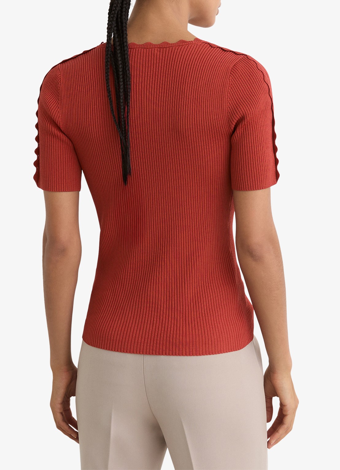 Reiss Marcy ribgebreide top met V-hals - achterkant rood