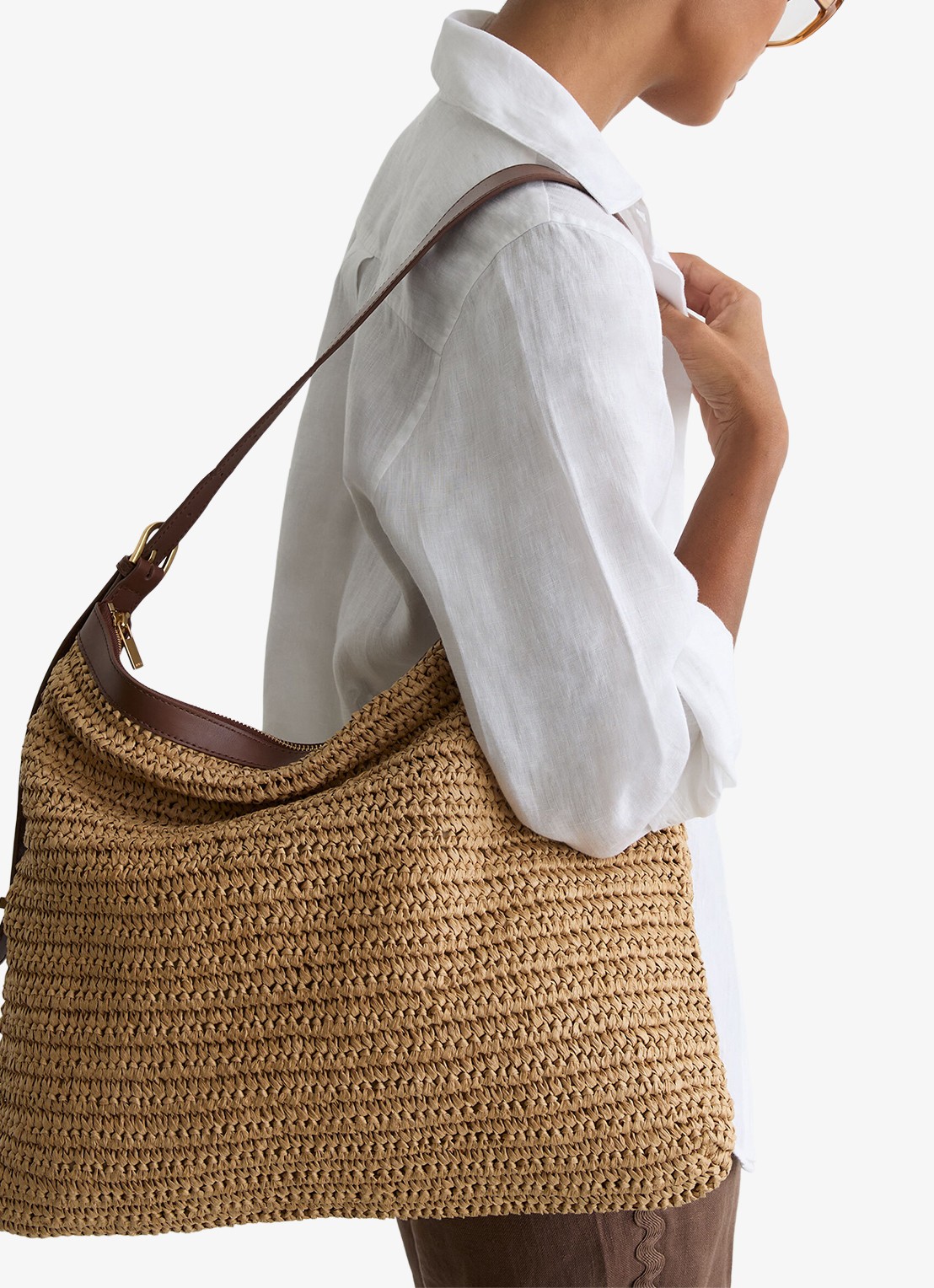 Reiss Margot schoudertas met gevlochten detail  - voorkant 2 beige