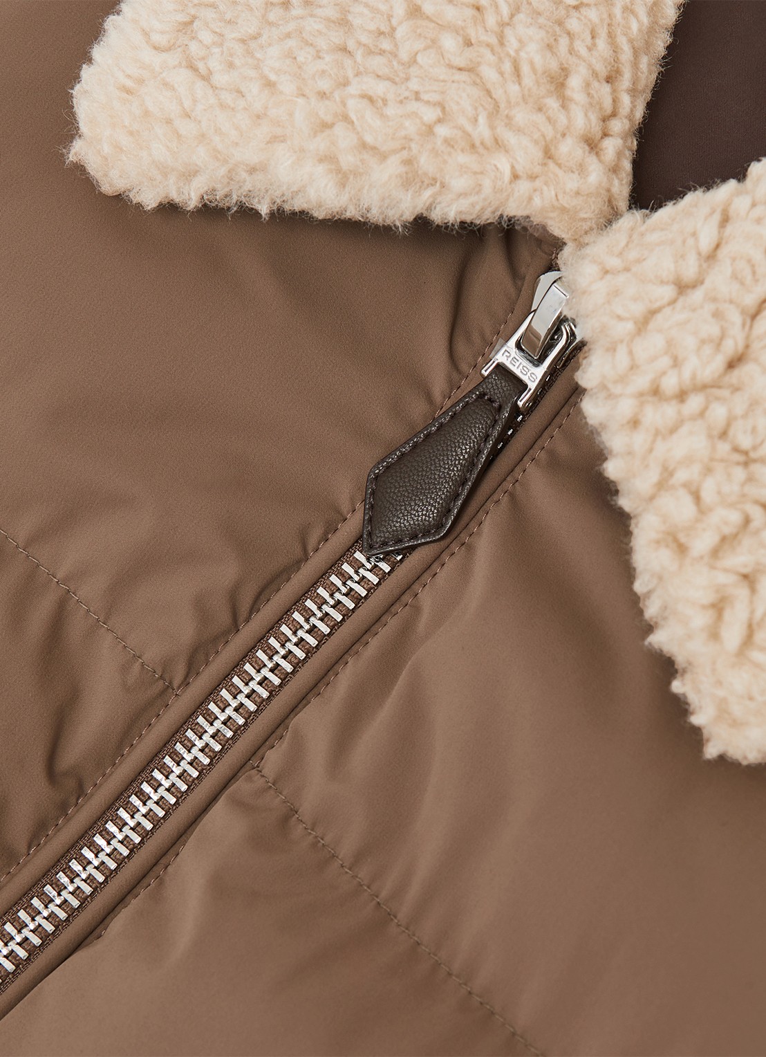 Reiss MAXIMUS Wool-Sleeve Quilted Puffer Jacket - detail 6 bruin