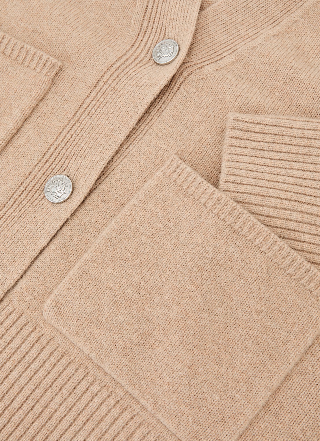 Reiss Maya fijngebreid vest in kasjmierblend met steekzakken - detail 6 beige