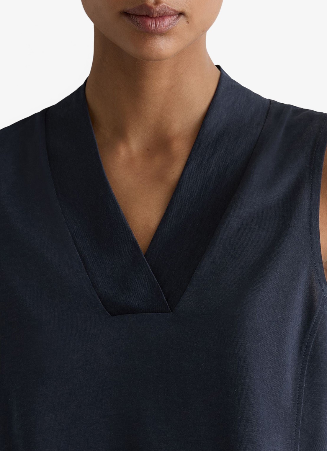 Reiss Miley top met V-hals - detail 2 donkerblauw