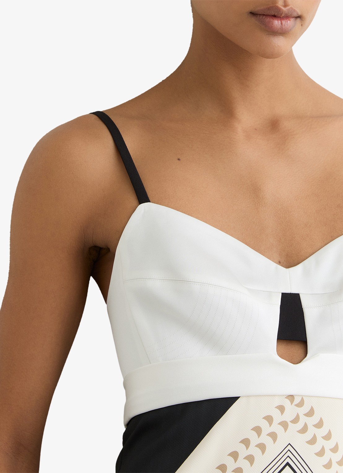 Reiss Myra maxi jurk met grafische print  - detail 3 beige