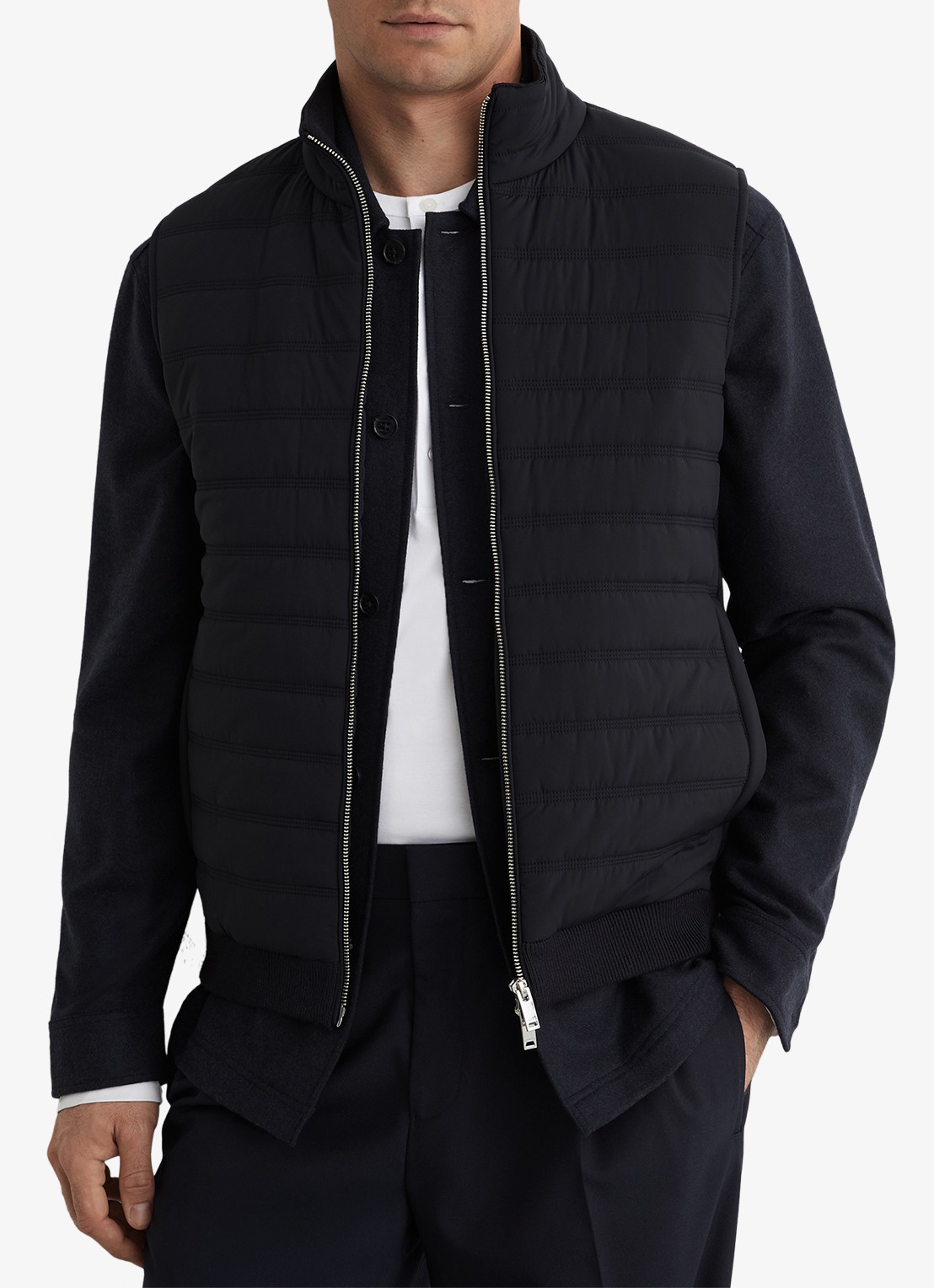 Reiss Newford bodywarmer in wolblend met opstaande kraag en steekzakken - detail 4 donkerblauw