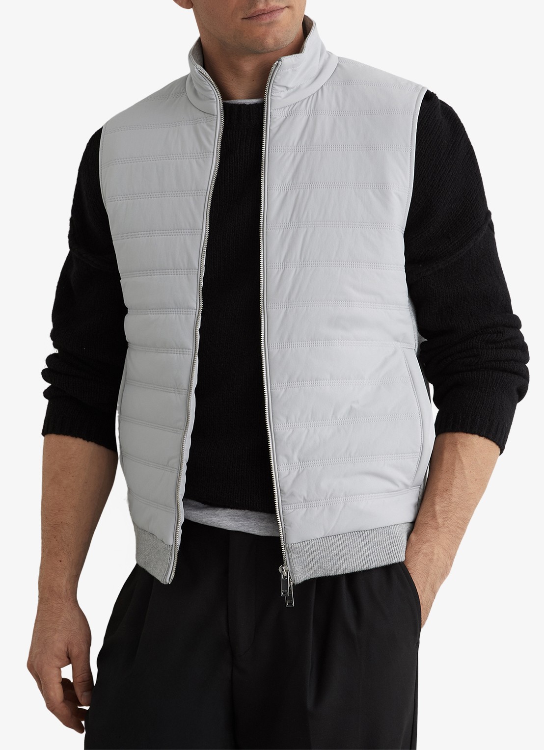 Reiss Newford bodywarmer in wolblend met opstaande kraag en steekzakken - detail 2 soft grey / grijs