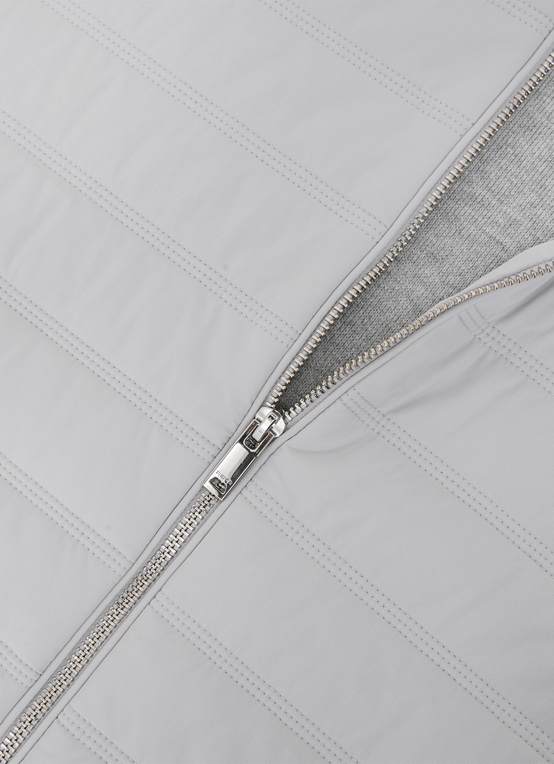 Reiss Newford bodywarmer in wolblend met opstaande kraag en steekzakken - detail 4 soft grey / grijs