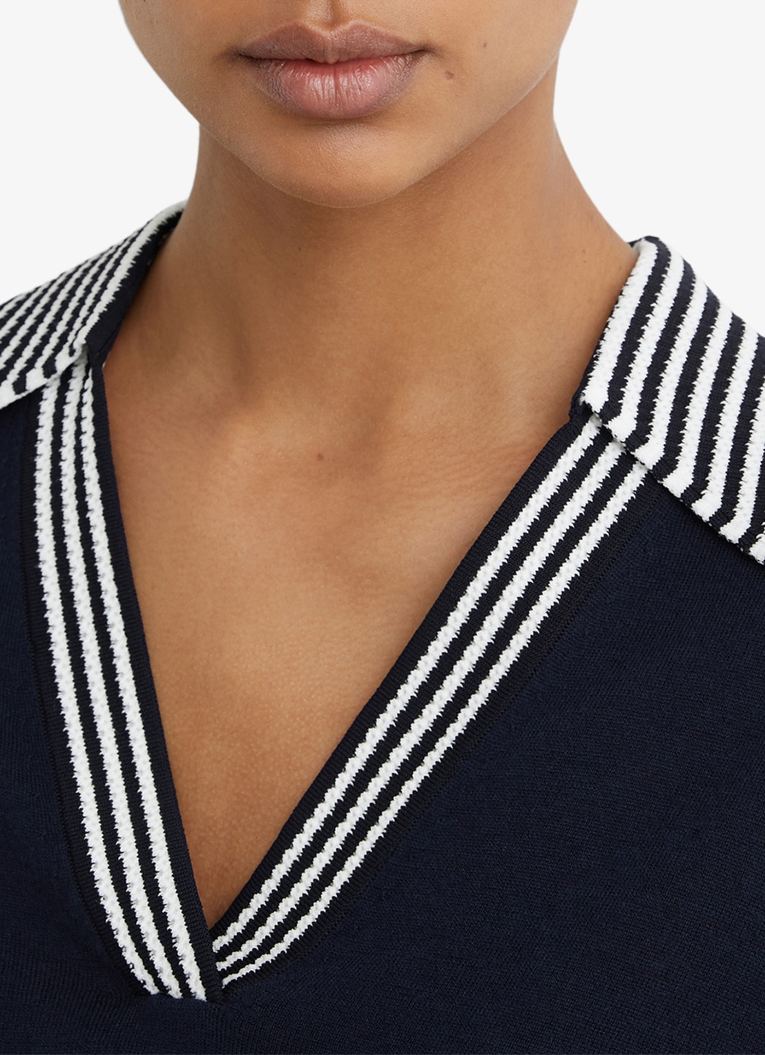 Reiss Nova fijngebreide trui van merino wol - detail 4 donkerblauw