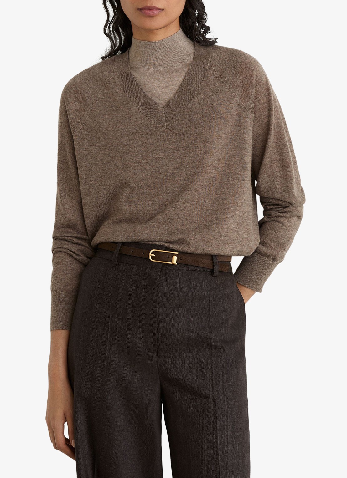 Reiss Paris fijngebreide pullover in merino wolblend - detail zand