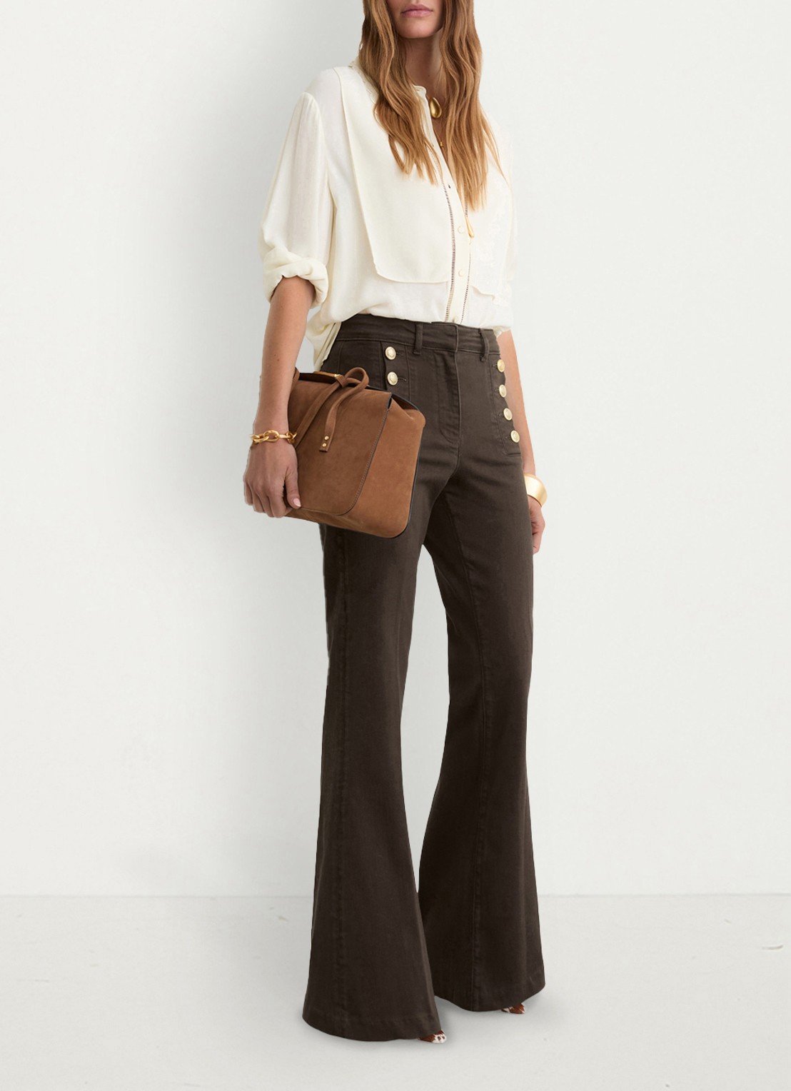 Reiss Petite Athena mid waist flared jeans met sierknopen  - voorkant 3 bruin