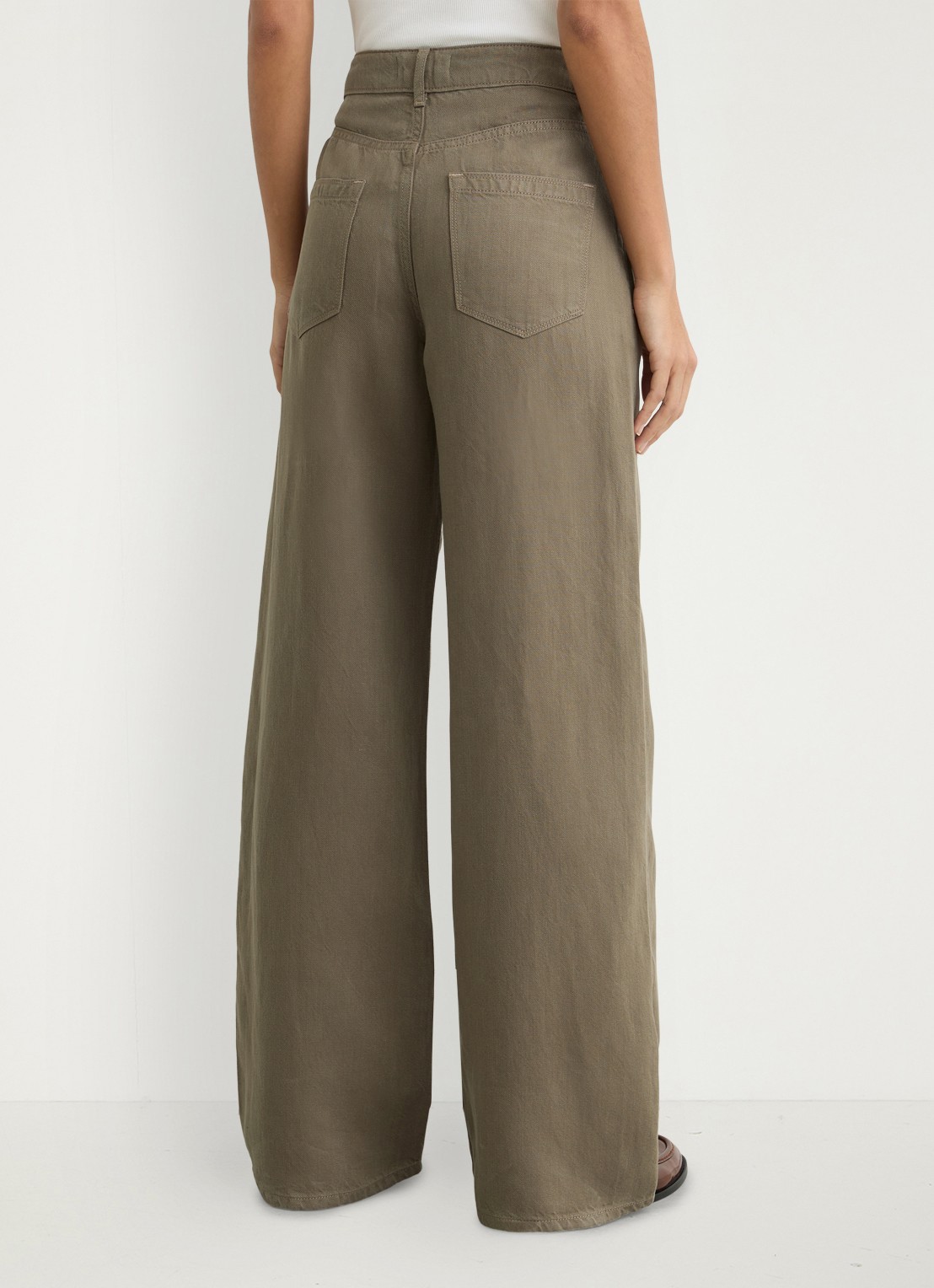 Reiss Petite Carmen high waist wide fit pantalon in linnenblend - achterkant 6 khaki