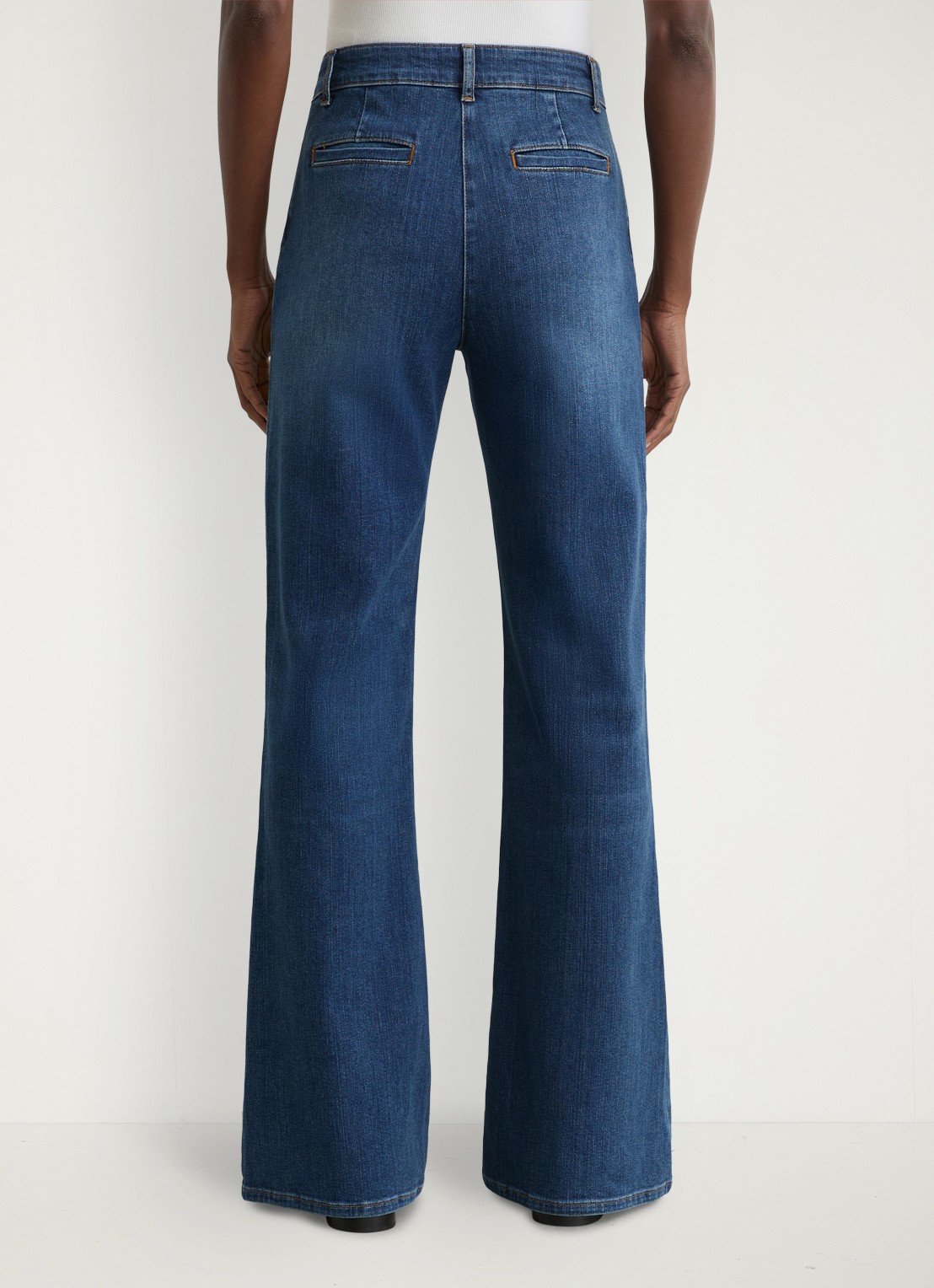 Reiss PETITE CLAUDE Pintuck-Detail Flared Jeans - achterkant 6 donkerblauw