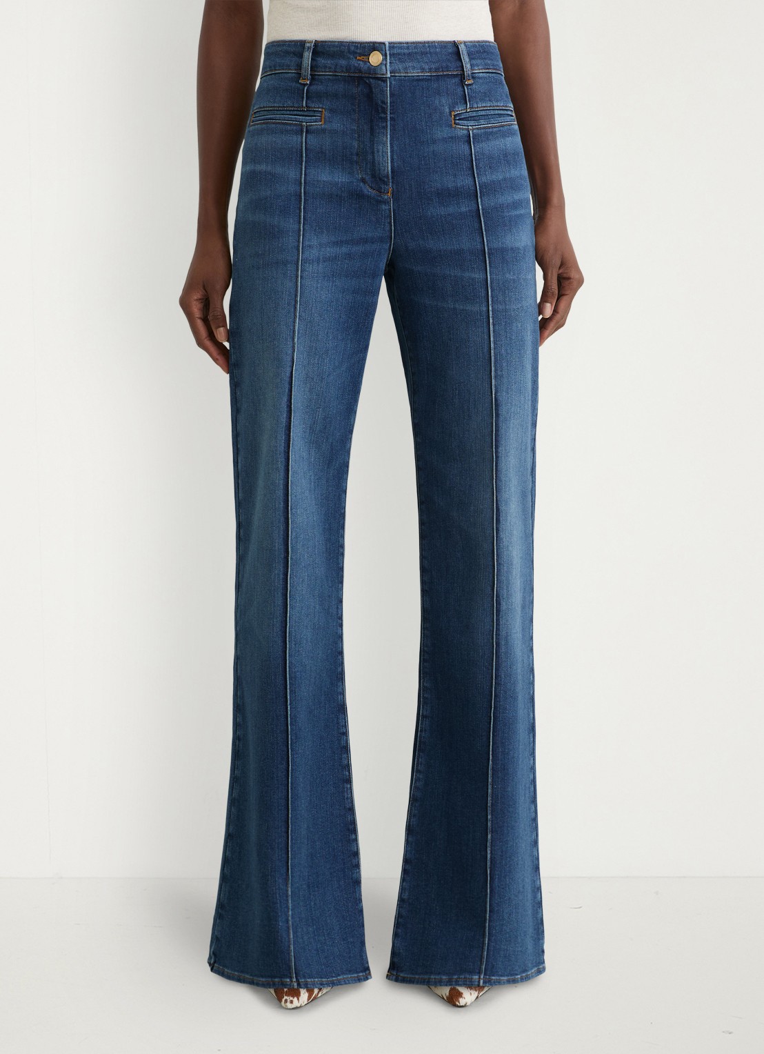 Reiss PETITE CLAUDE Pintuck-Detail Flared Jeans - detail donkerblauw