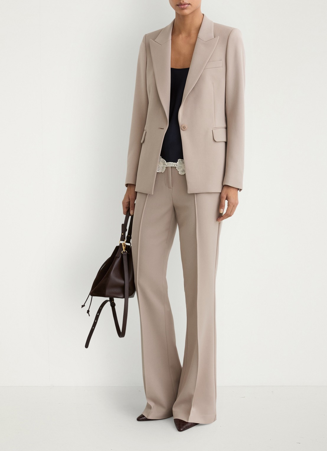 Reiss Petite Gabi blazer met klepzakken - voorkant 6 donkerbeige