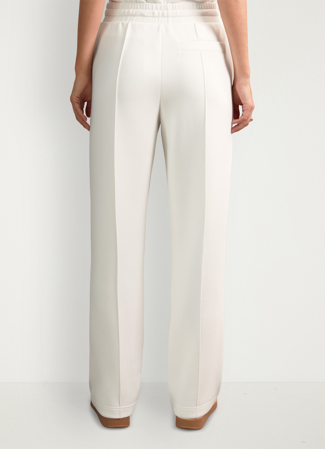 Reiss Petite high waist straight fit joggingbroek met steekzakken - achterkant wit