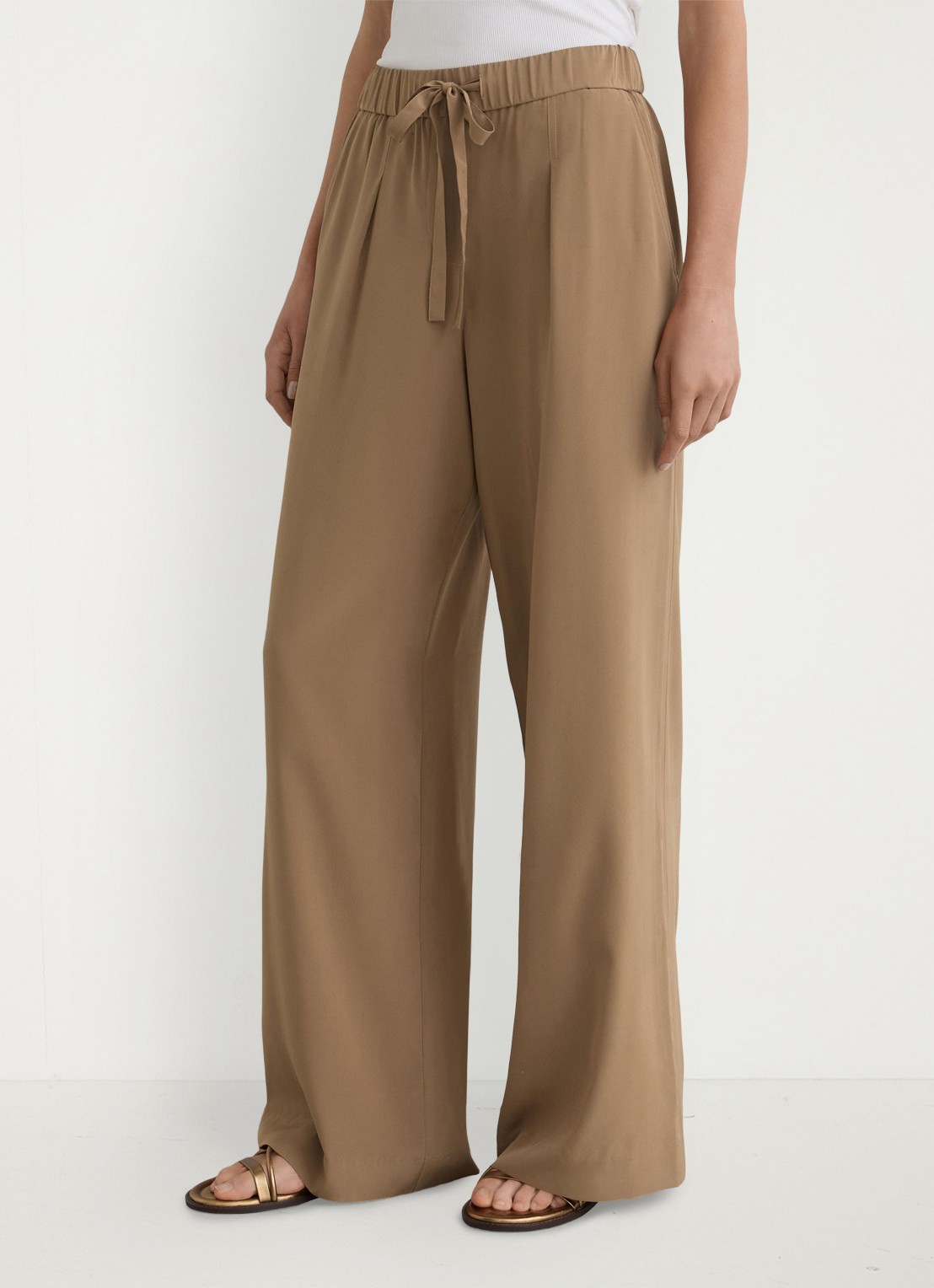 Reiss Petite Maria high waist wide fit pantalon van zijde - detail 2 camel