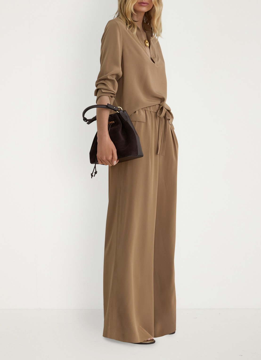 Reiss Petite Maria high waist wide fit pantalon van zijde - voorkant 7 camel