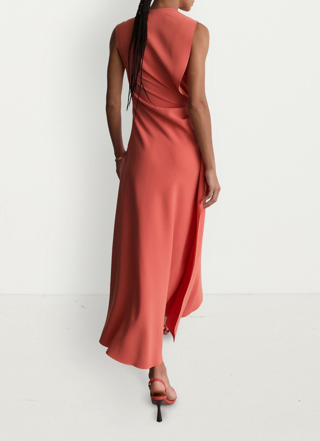 Reiss Petite midi jurk met watervalhals - achterkant 5 koraalroze