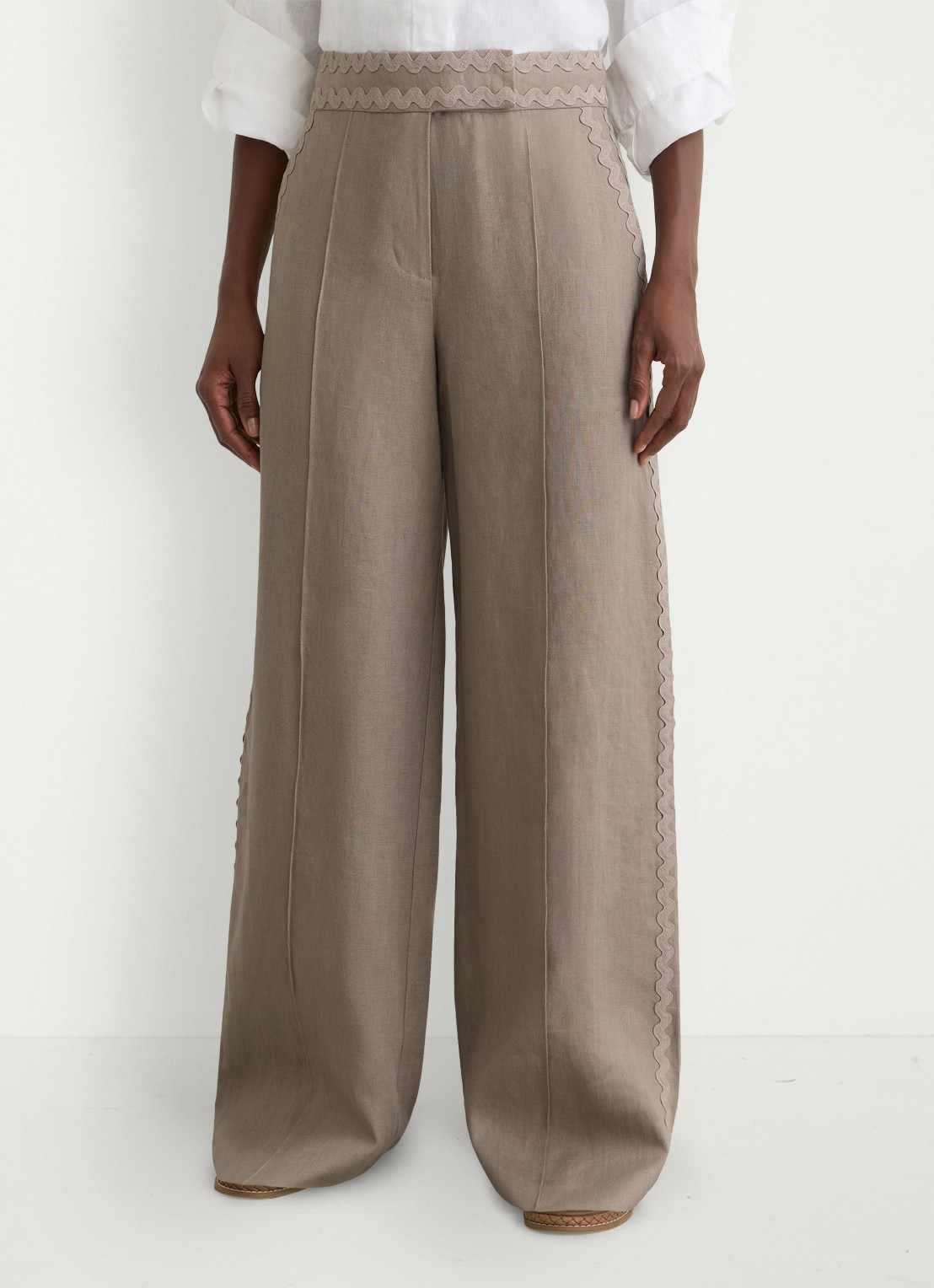 Reiss Petite Mila high waist wide fit pantalon van linnen - detail 4 bruin