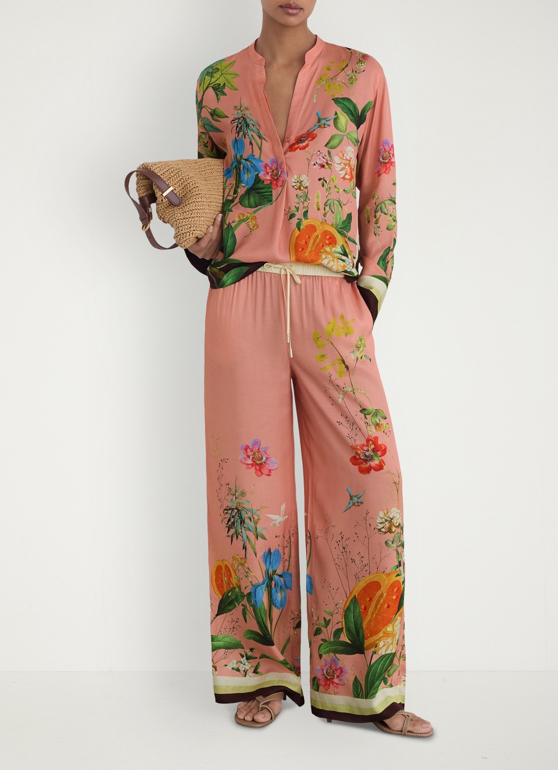 Reiss Petite Milos mid waist wide fit pantalon met print - voorkant 7 oudroze