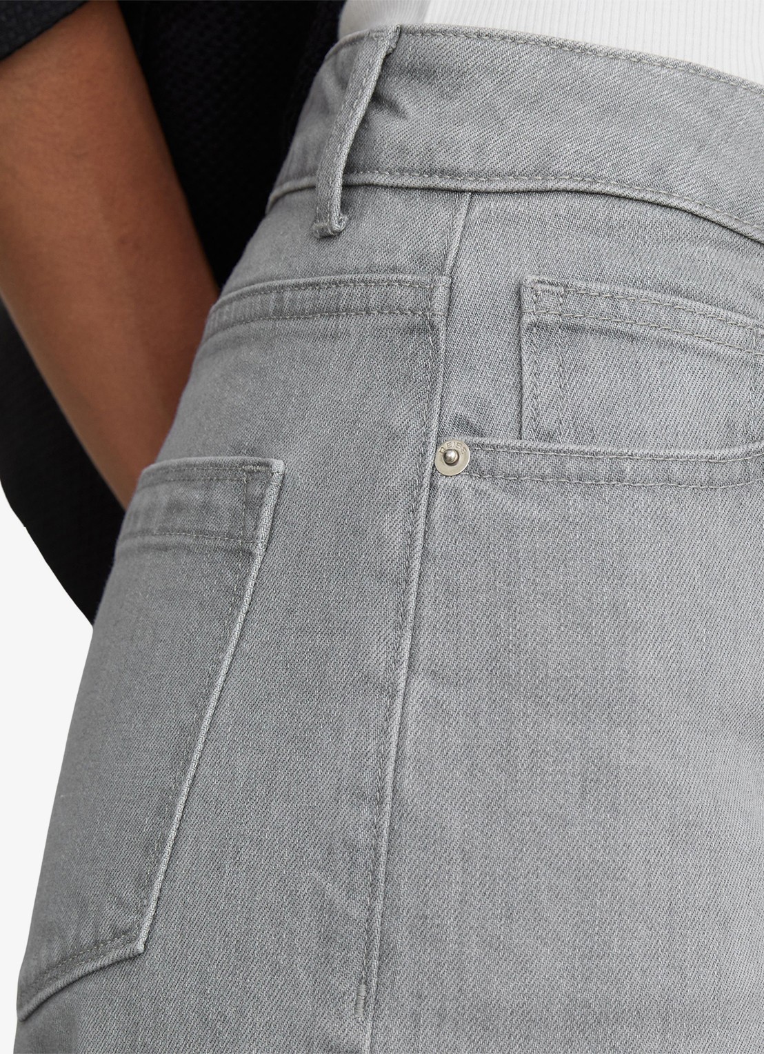 Reiss Petite Selin mid waist straight leg jeans met gekleurde wassing - detail 5 grijs