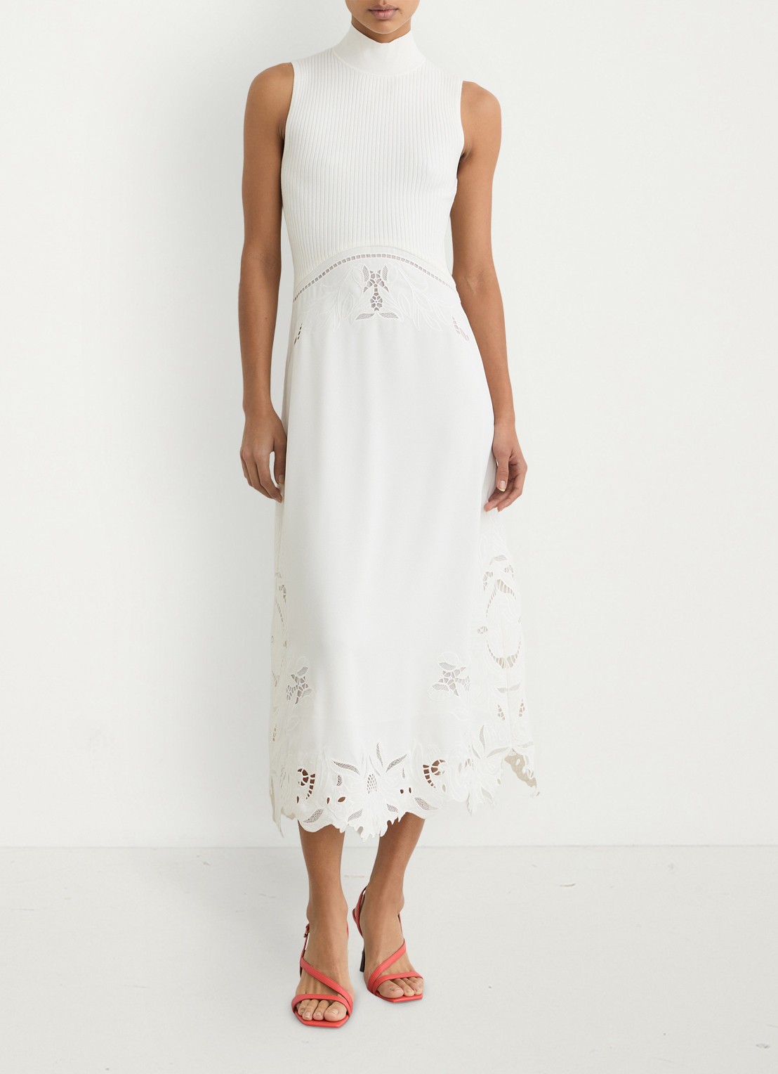 Reiss Phoenix ribgebreide midi jurk met broderie  - voorkant 5 wit