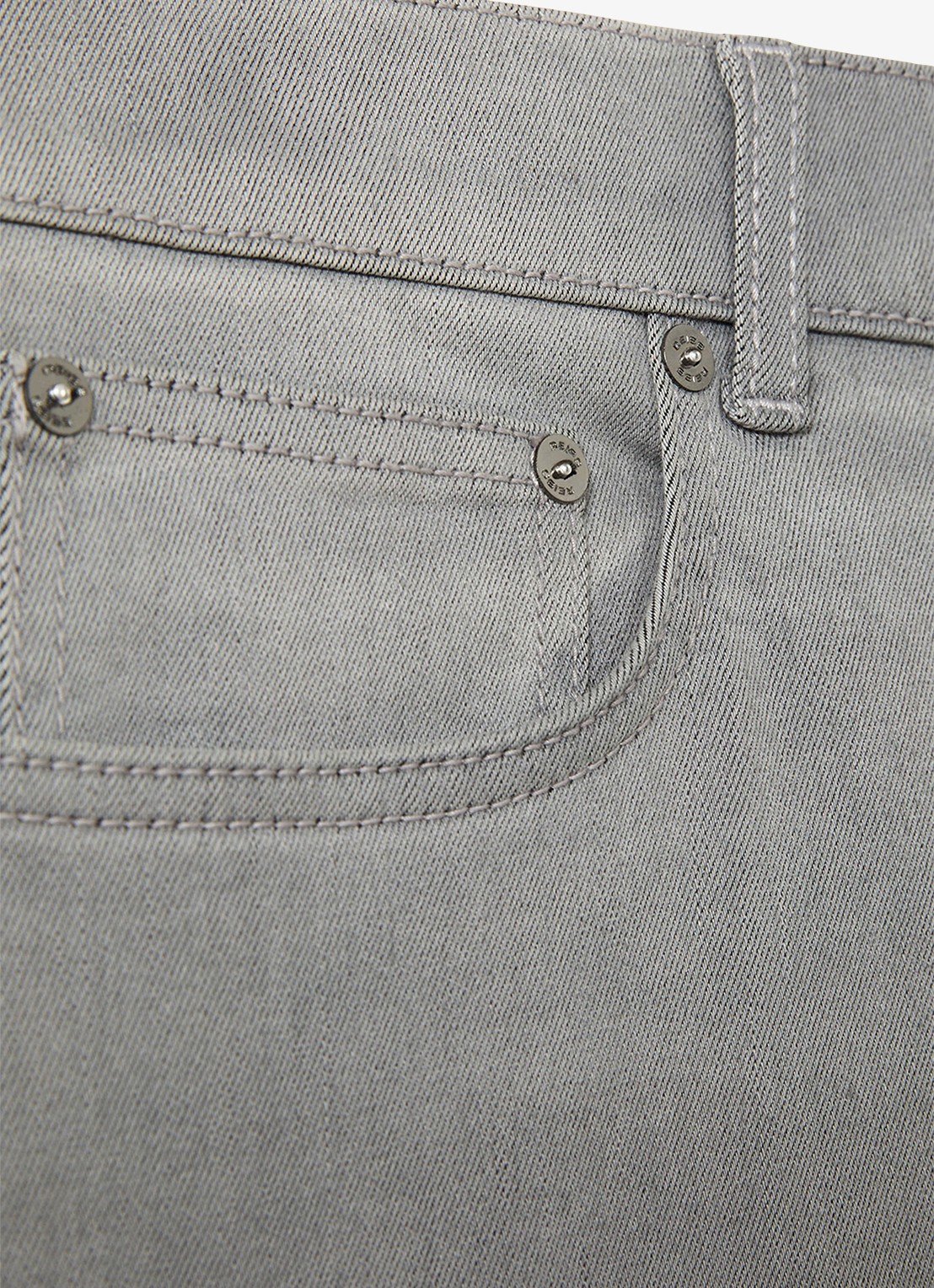 Reiss Picton slim fit jeans met gekleurde wassing - detail 2 lichtgrijs