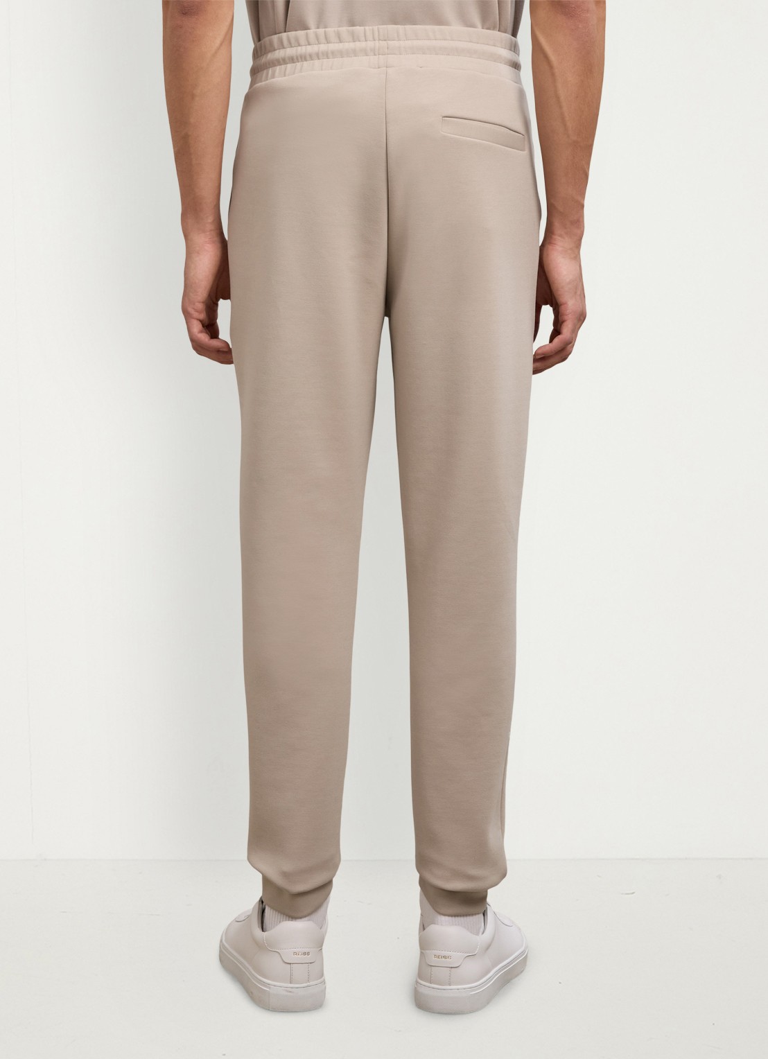 Reiss Premier Premium tapered fit joggingsbroek met steekzakken - achterkant beige