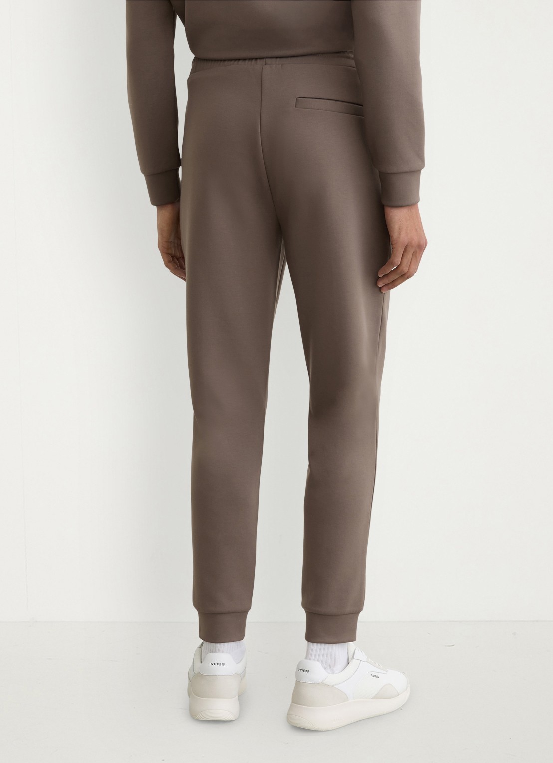 Reiss Premier Premium tapered fit joggingsbroek met steekzakken - achterkant 6 lichtbruin