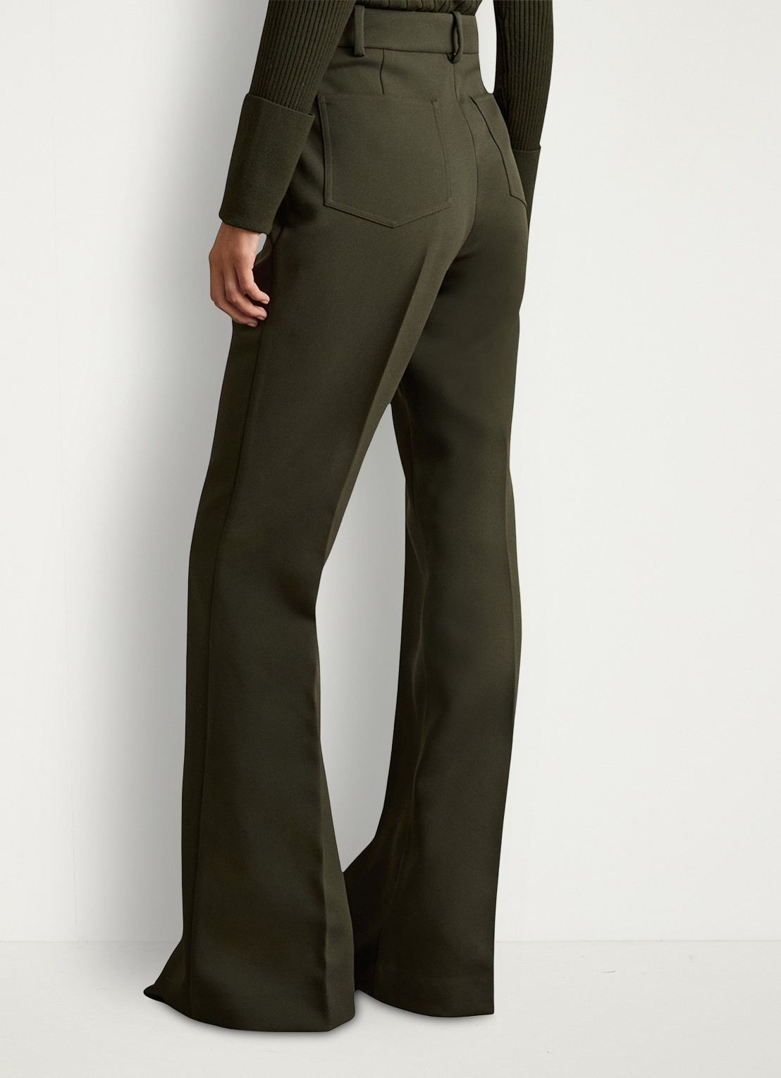 Reiss Priya high waist flared pantalon met steekzakken - achterkant 5 legergroen