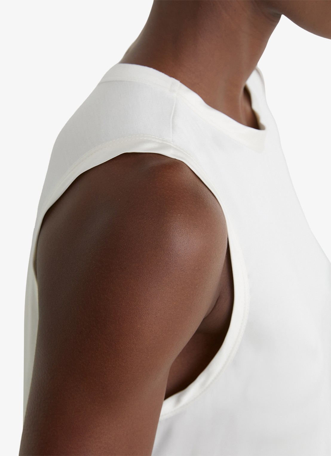 Reiss Rian top met ronde hals - detail 5 wit