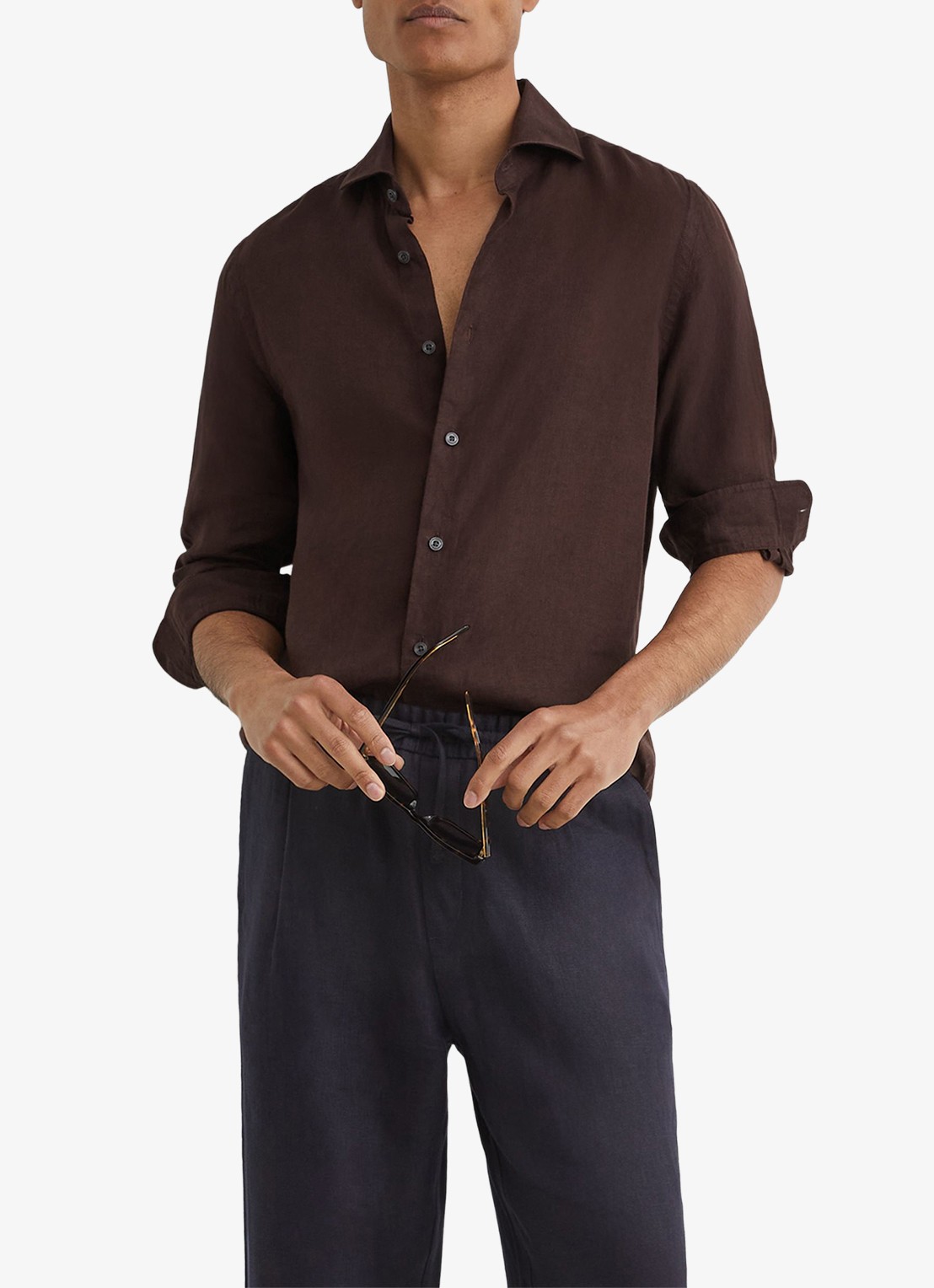 Reiss Ruban regular fit overhemd van linnen - voorkant 2 chocoladebruin