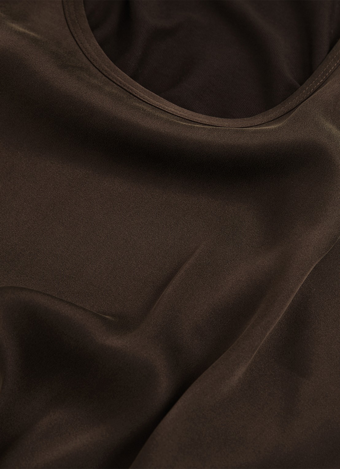 Reiss Ruby top van zijde - detail 5 chocoladebruin