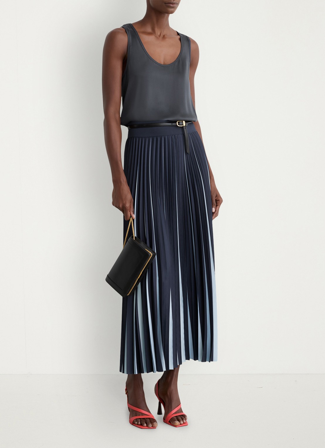 Reiss Ruby top van zijde - voorkant 6 blauw