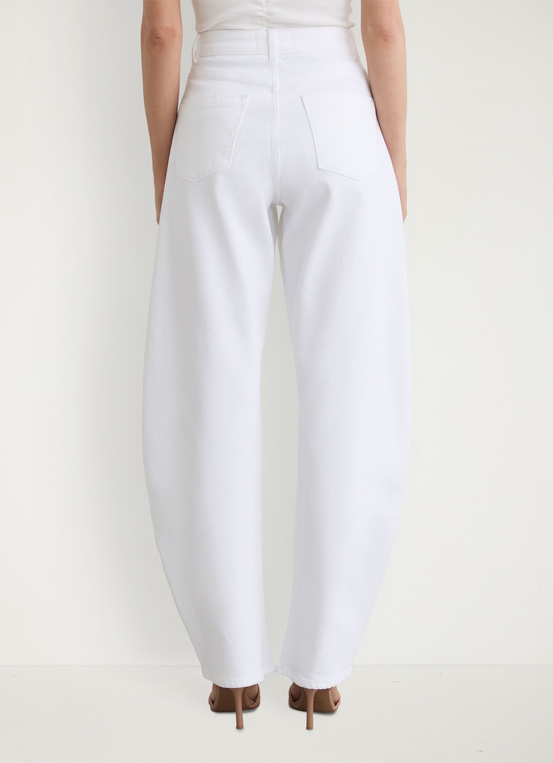 Reiss Sabel high waist wide fit jeans in katoenblend - achterkant 7 wit