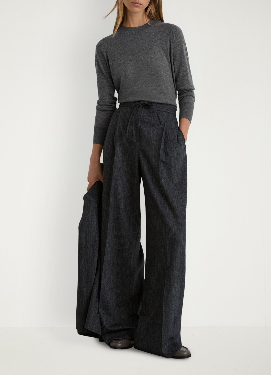 Reiss Sadie fijngebreide pullover in merino wolblend - voorkant 7 antraciet