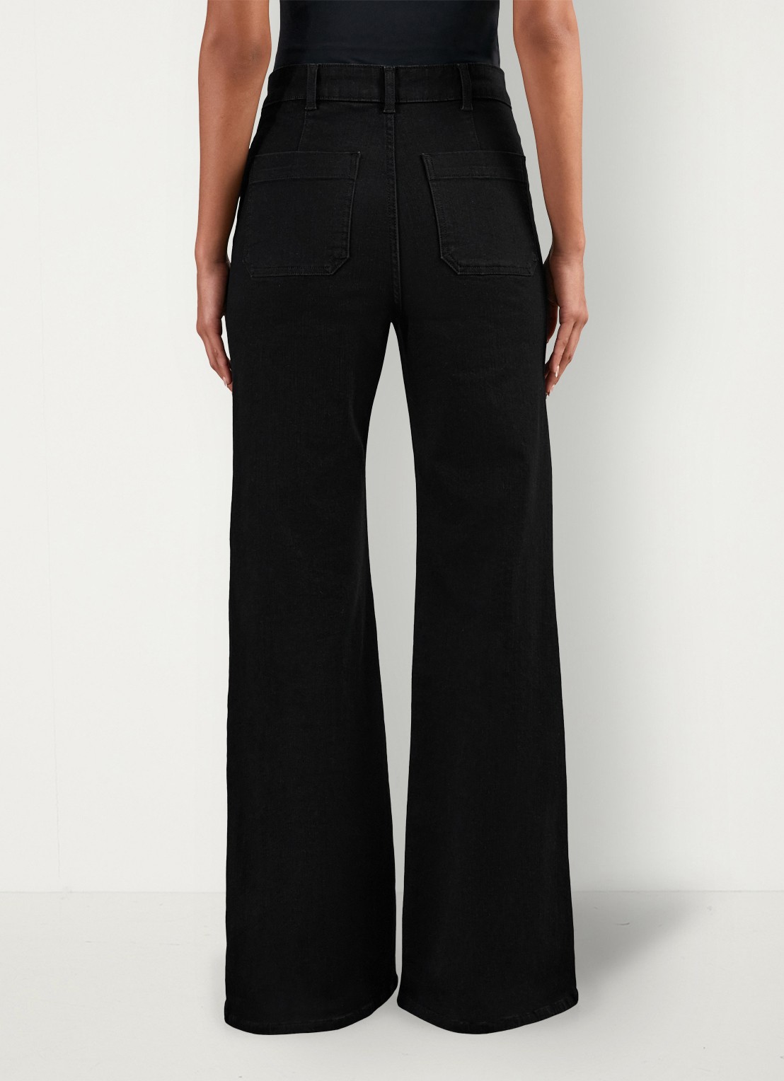 Reiss Sakura high waist flared jeans met gekleurde wassing - achterkant 2 zwart