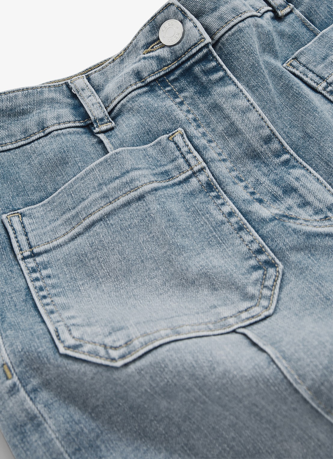 Reiss Sakura high waist flared jeans  - detail 2 lichtblauw