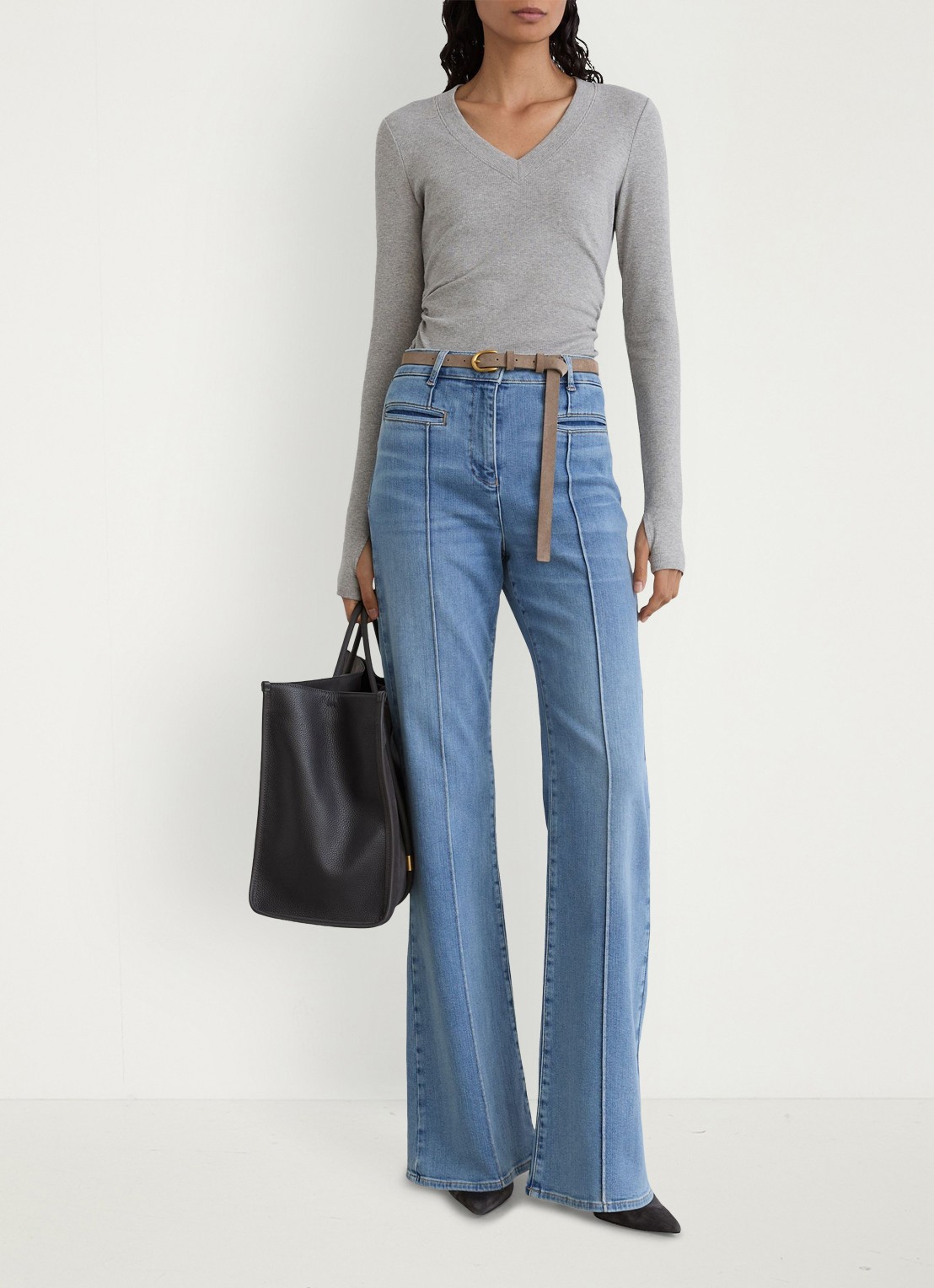 Reiss Sandrine top met V-hals - voorkant 6 grijs