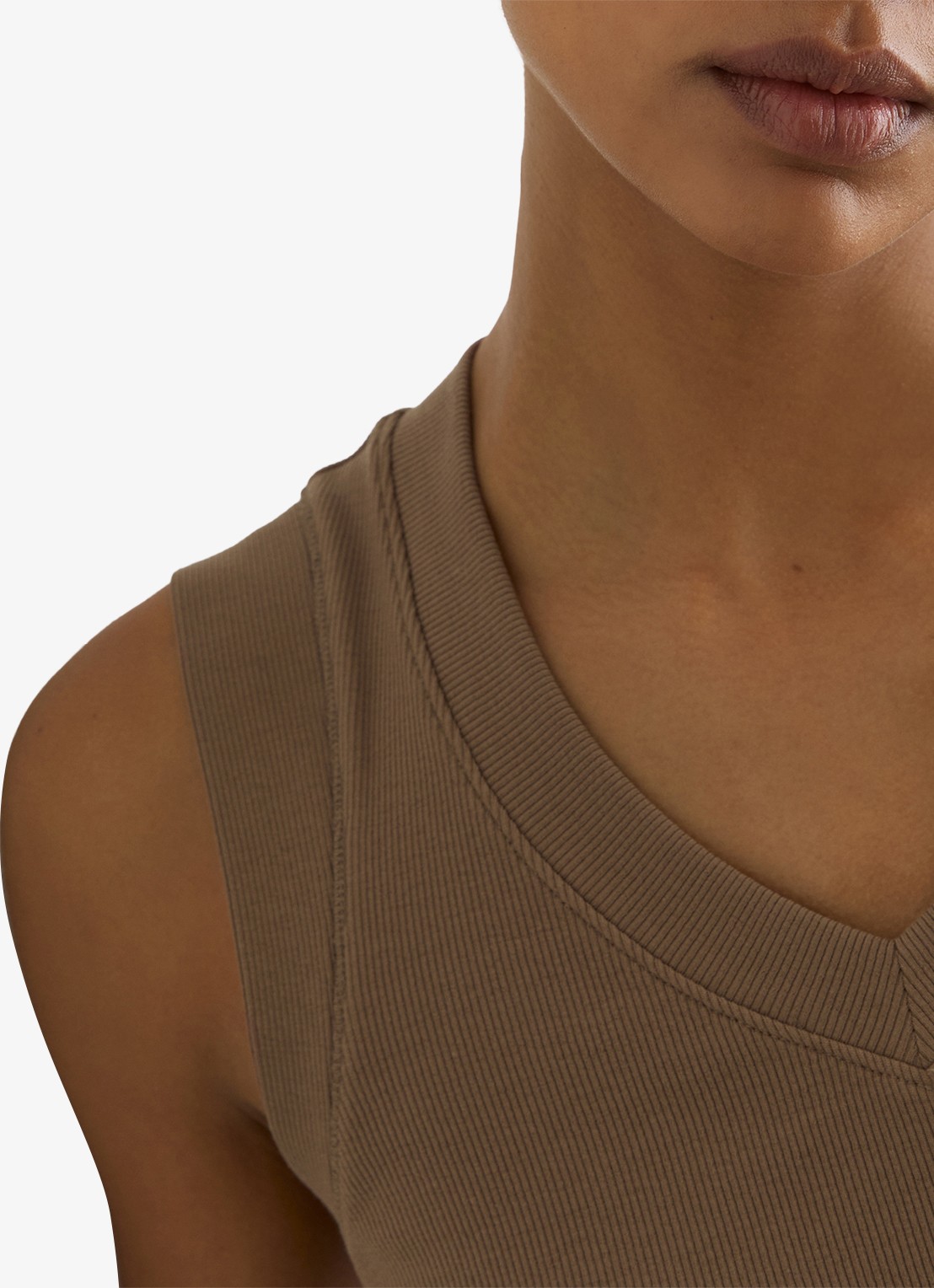 Reiss SANDY Stretch-Cotton Rib Ruched V-Neck Vest - detail 4 beige