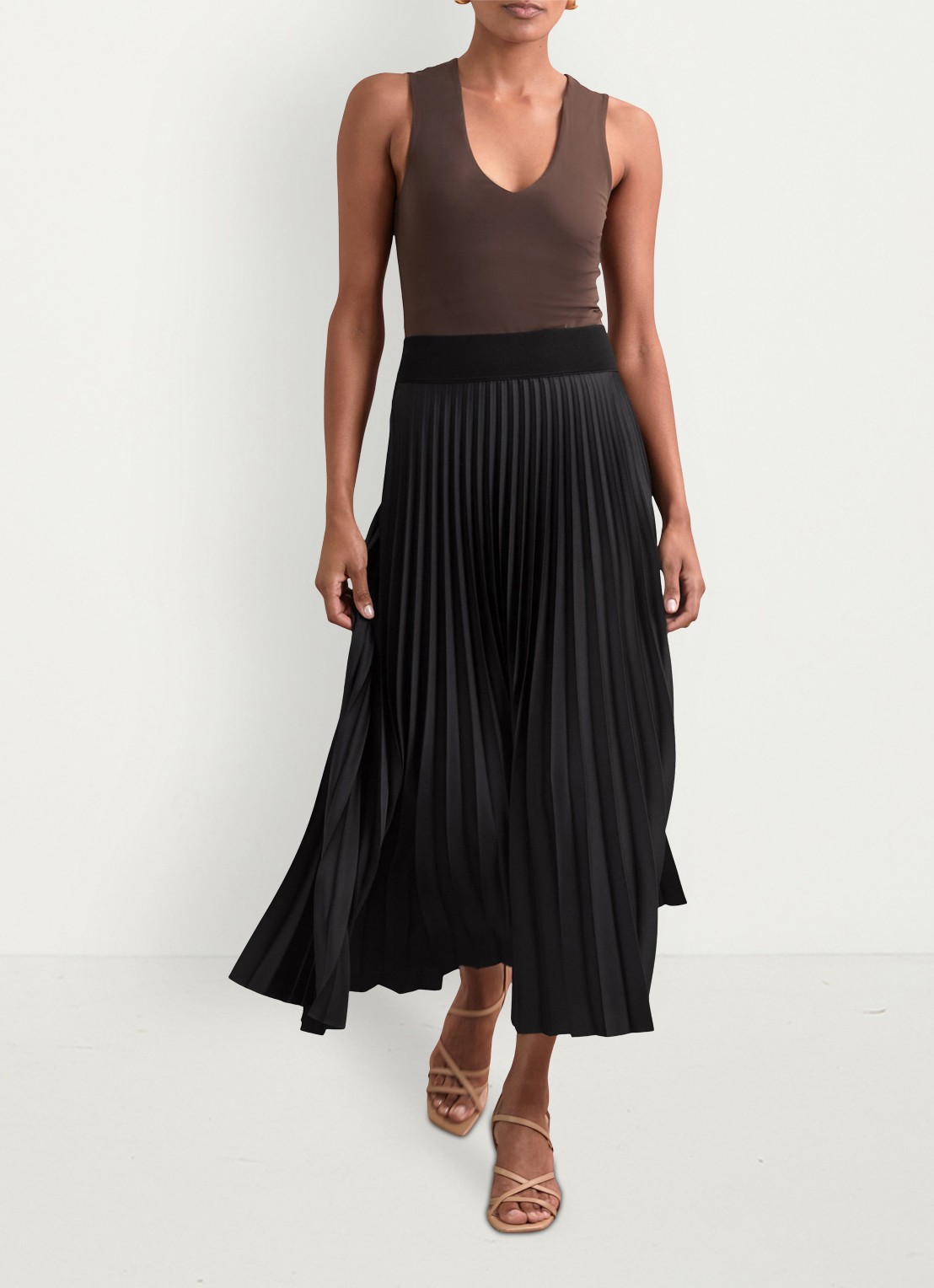 Reiss Seren midi rok met plissé - voorkant 3 zwart