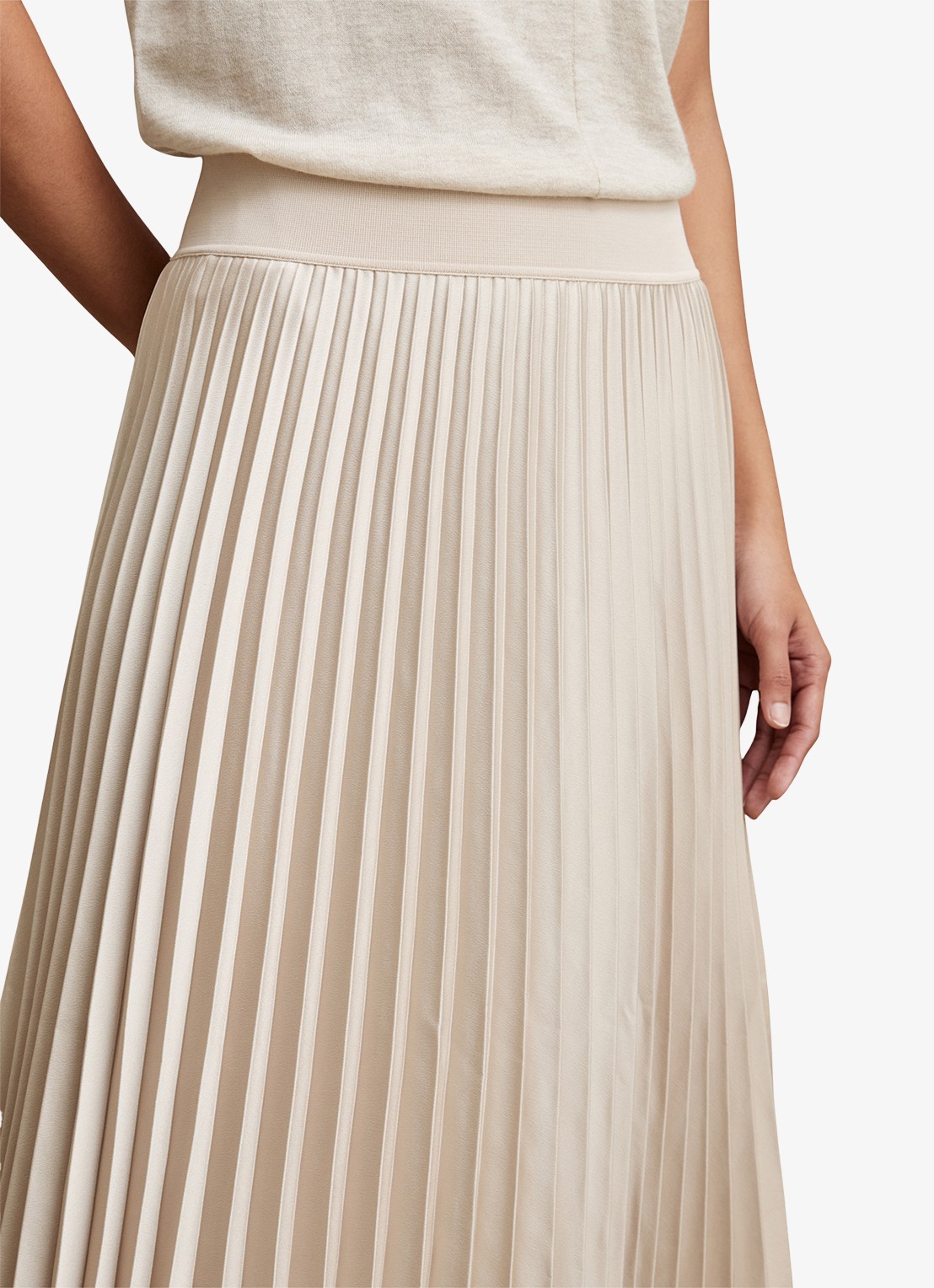 Reiss Seren midi rok met plissé - detail 2 beige