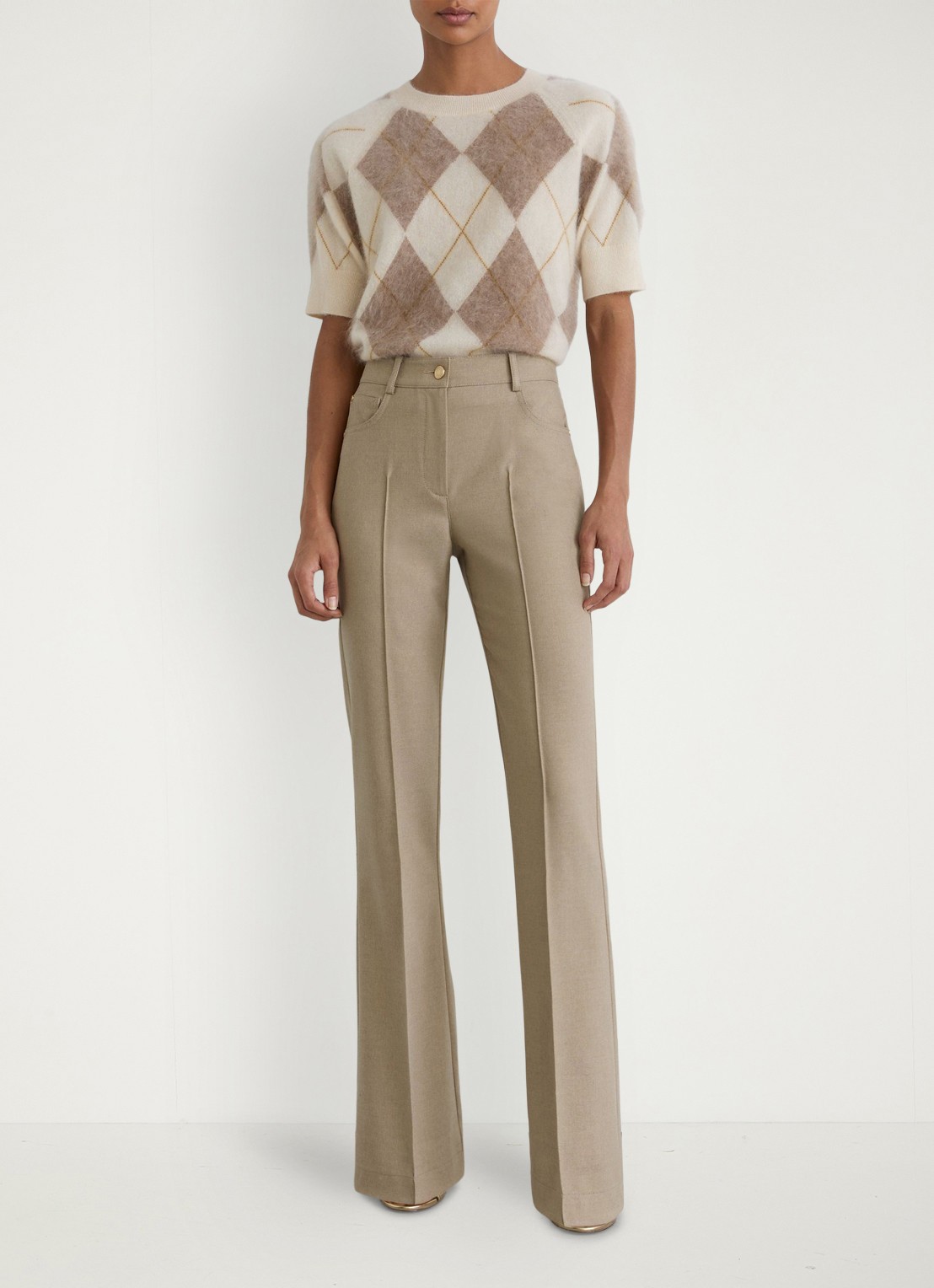 Reiss Sofia high waist flared fit broek met steekzakken - voorkant 3 beige