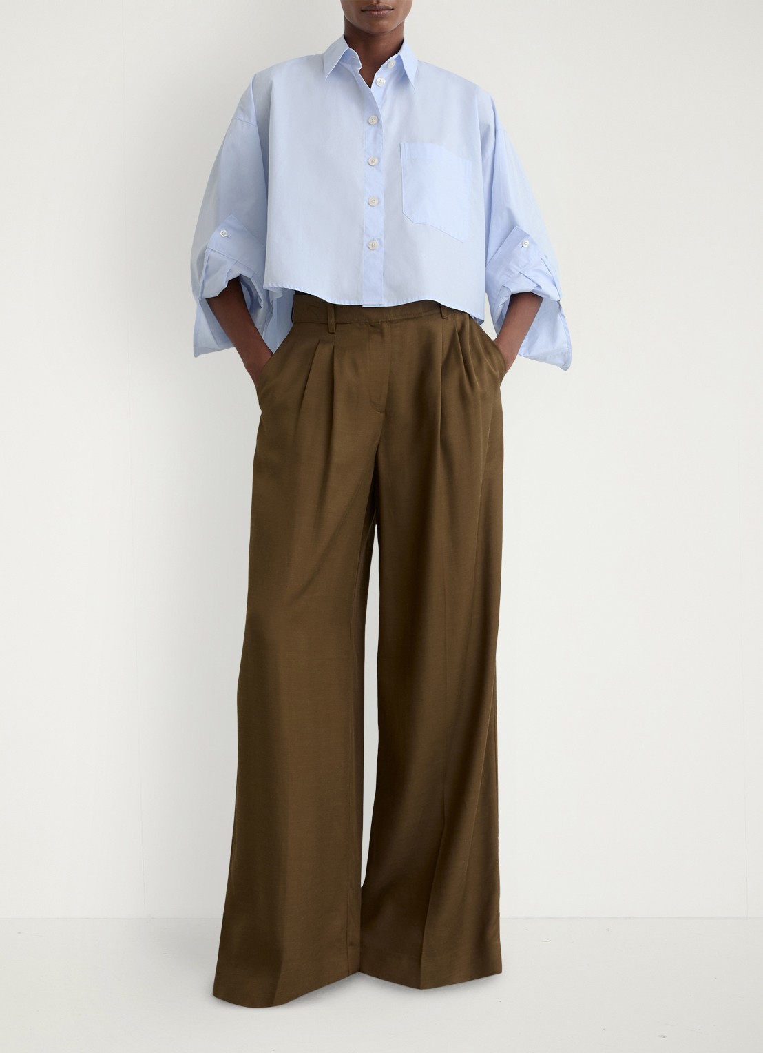 Reiss Solenge blouse met borstzak - voorkant 3 lichtblauw