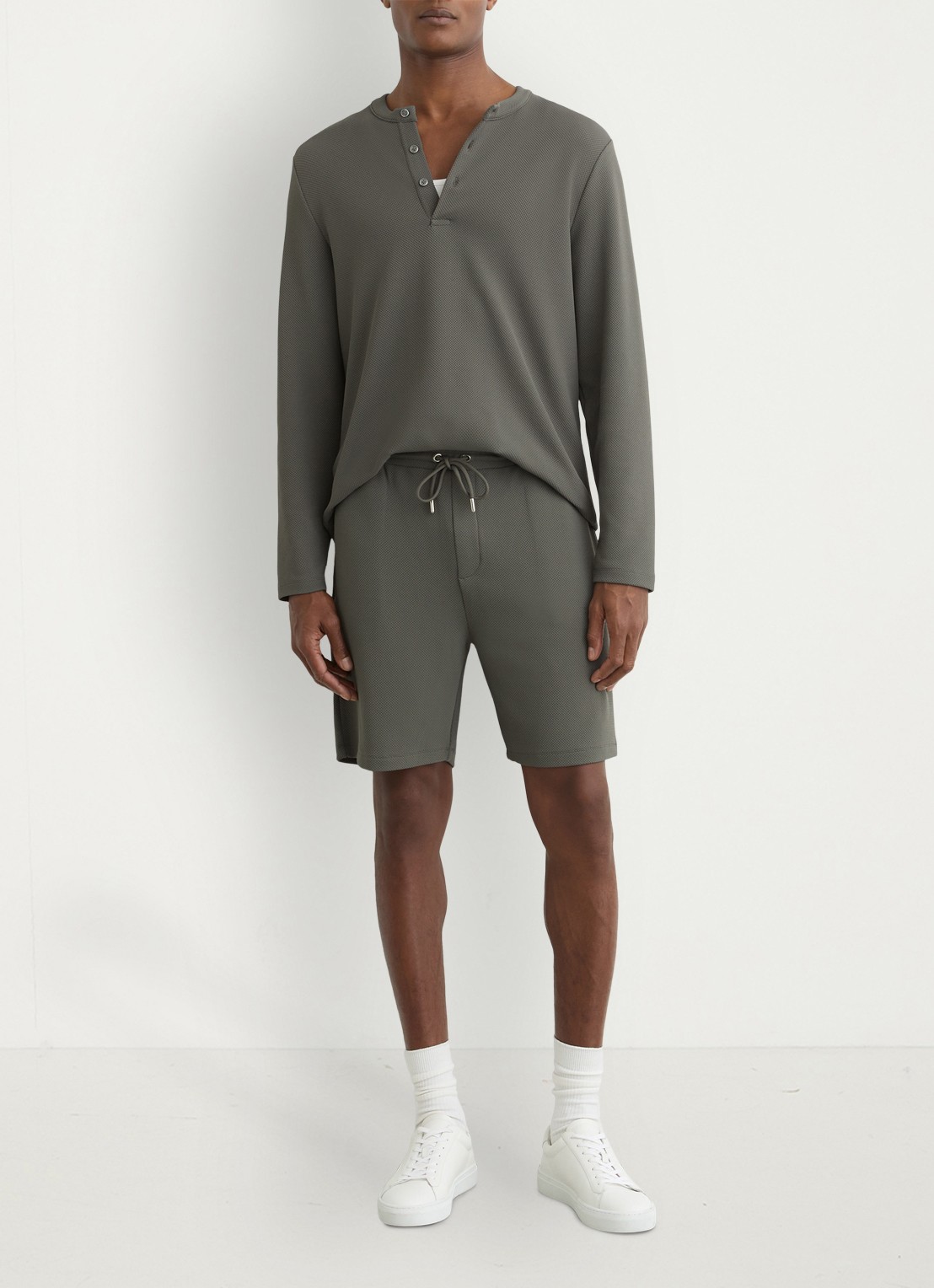 Reiss Tavolla korte broek met steekzakken - voorkant 3 groen